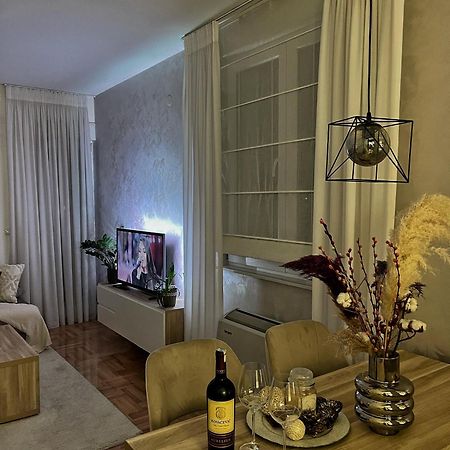 Monarh Apartment Bijeljina Bagian luar foto