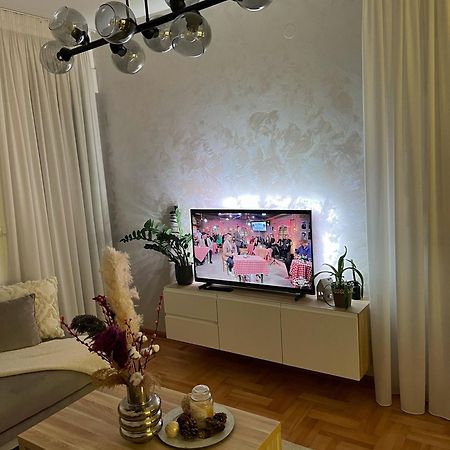 Monarh Apartment Bijeljina Bagian luar foto