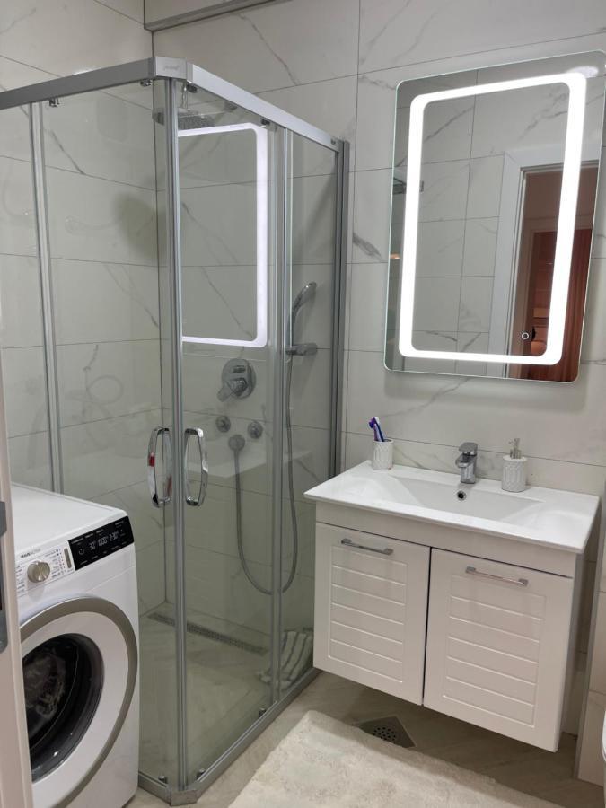 Monarh Apartment Bijeljina Bagian luar foto